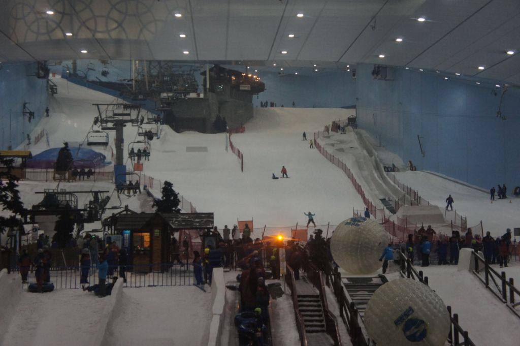 Dubai - Mall of the Emirates - Skihalle "St. Moritz"